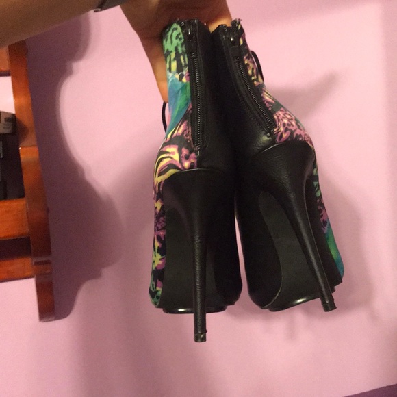 Heeled booties size 8 - Picture 5 of 5